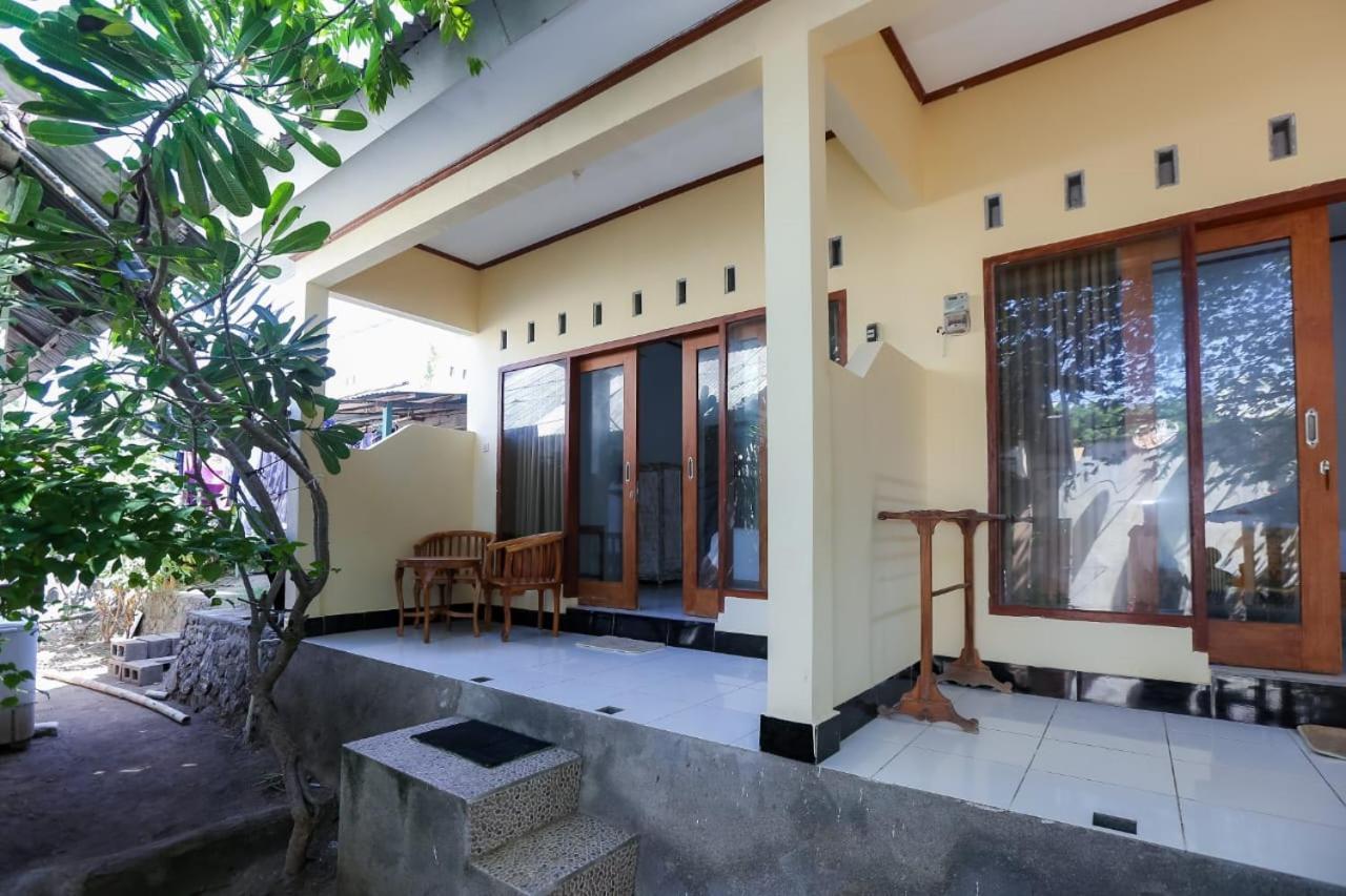 Radika House Lägenhet Gili Trawangan Exteriör bild